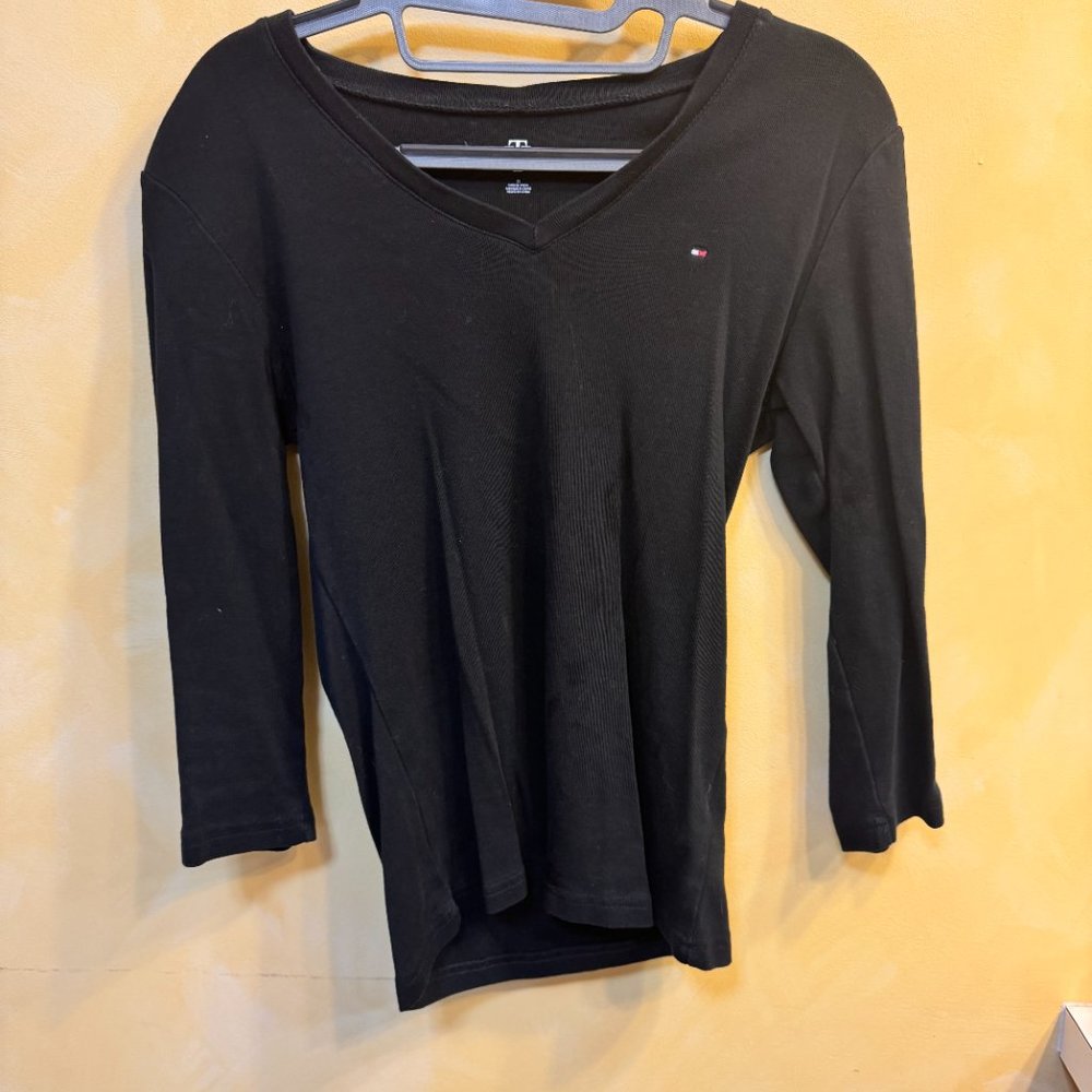 Tommy Hilfiger long black tee